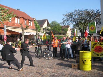 Flashmob-Tauziehen